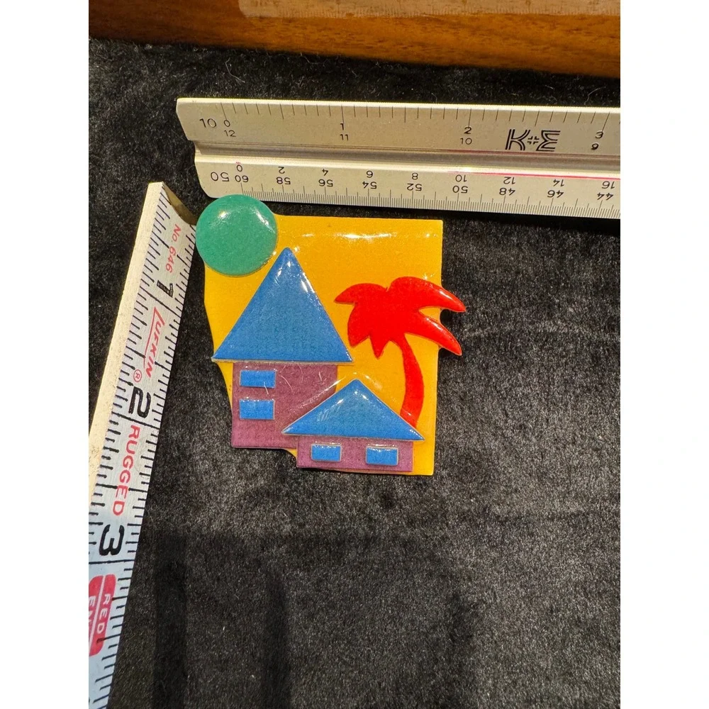 Vintage House Pin by Lucinda Tropical Beach Palm Tree Resin Brooch Hand Made